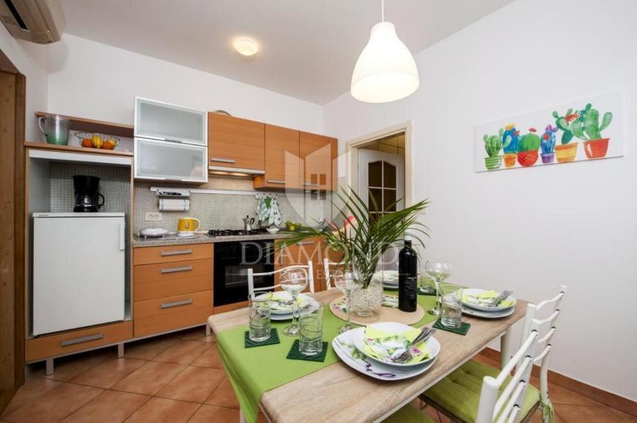 Apartmán Santa Eufemia Rovinj 10Min Walk To City & Free Garage Parking Exteriér fotografie